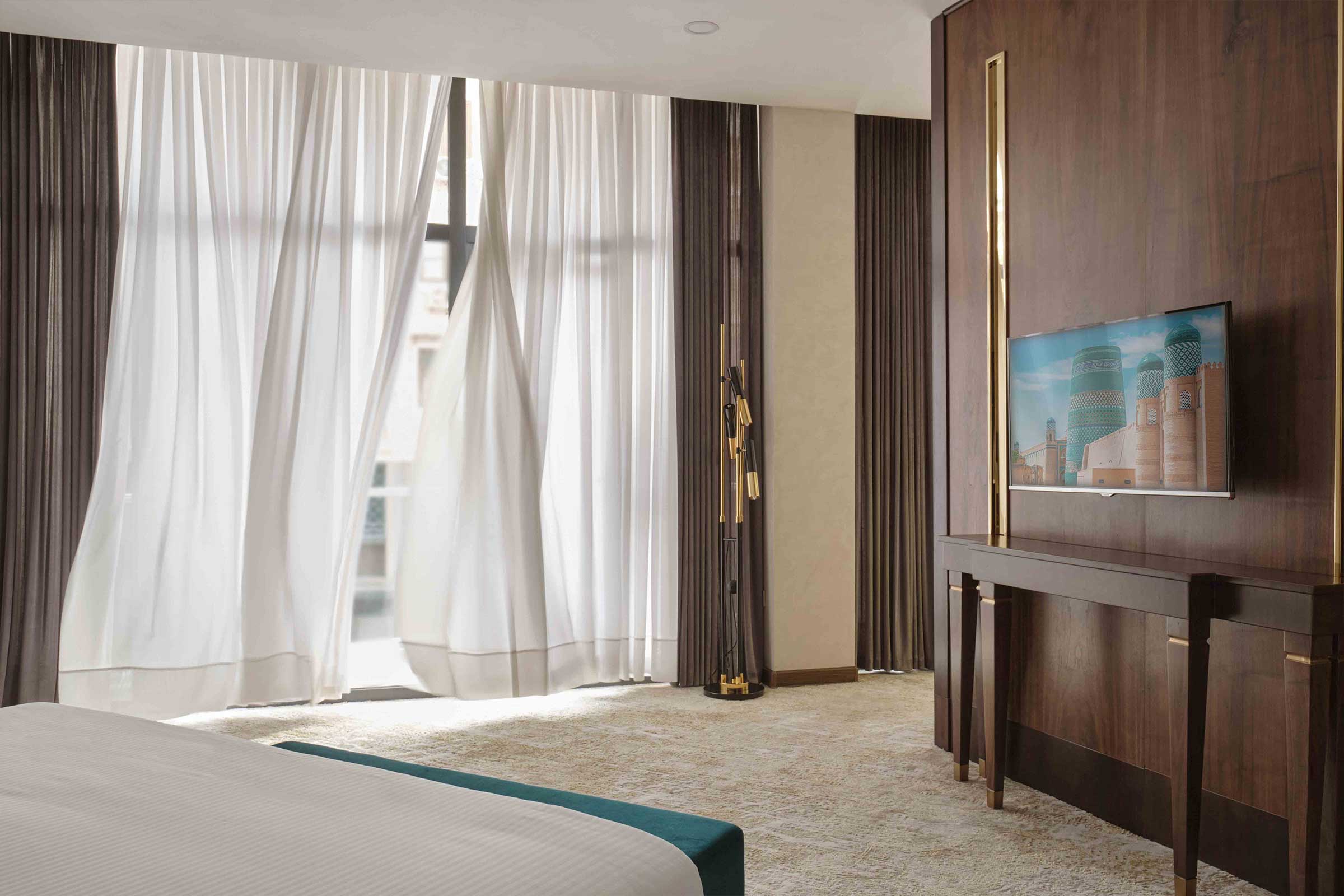 A Splendid Tashkent Stay. Modern hotel by TAS Airport, Amir Temur Square, and Chorsu Bazaar